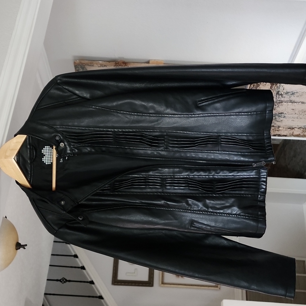 Black Stylish Jacket - image 1